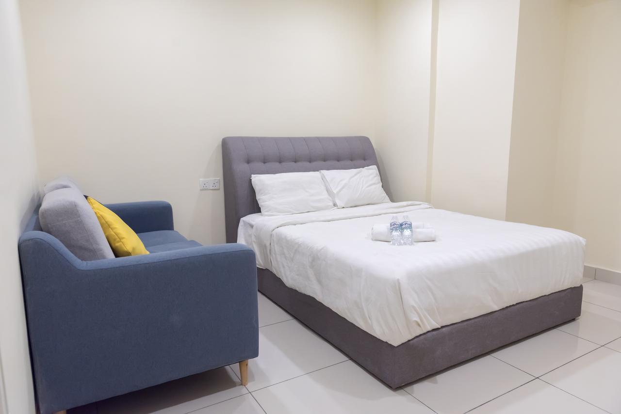 Mansion One Service Apartment George Town Bagian luar foto
