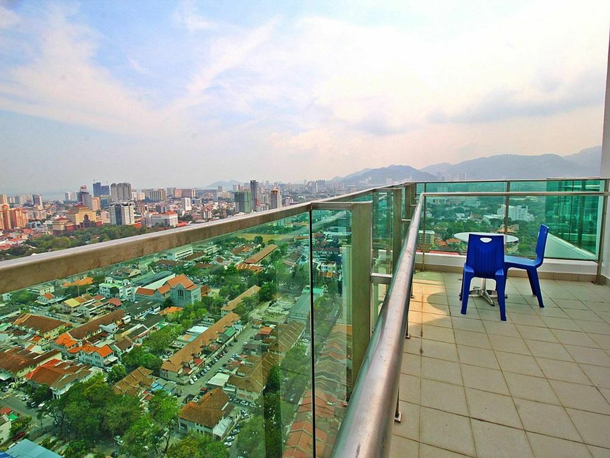 Mansion One Service Apartment George Town Bagian luar foto