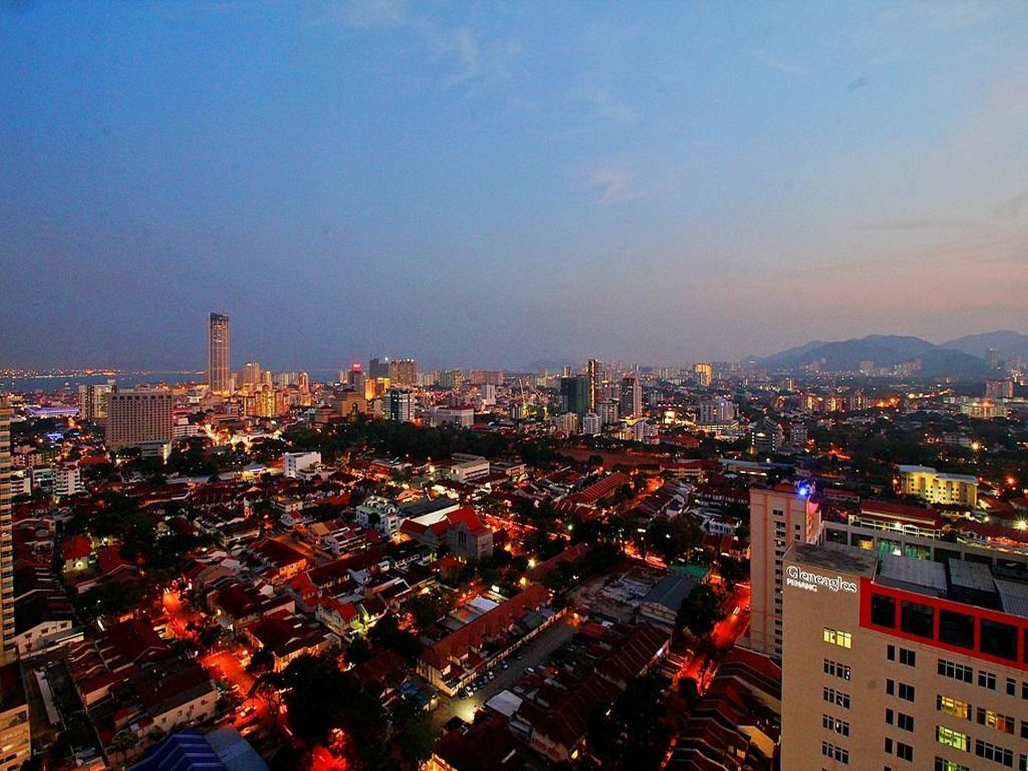 Mansion One Service Apartment George Town Bagian luar foto